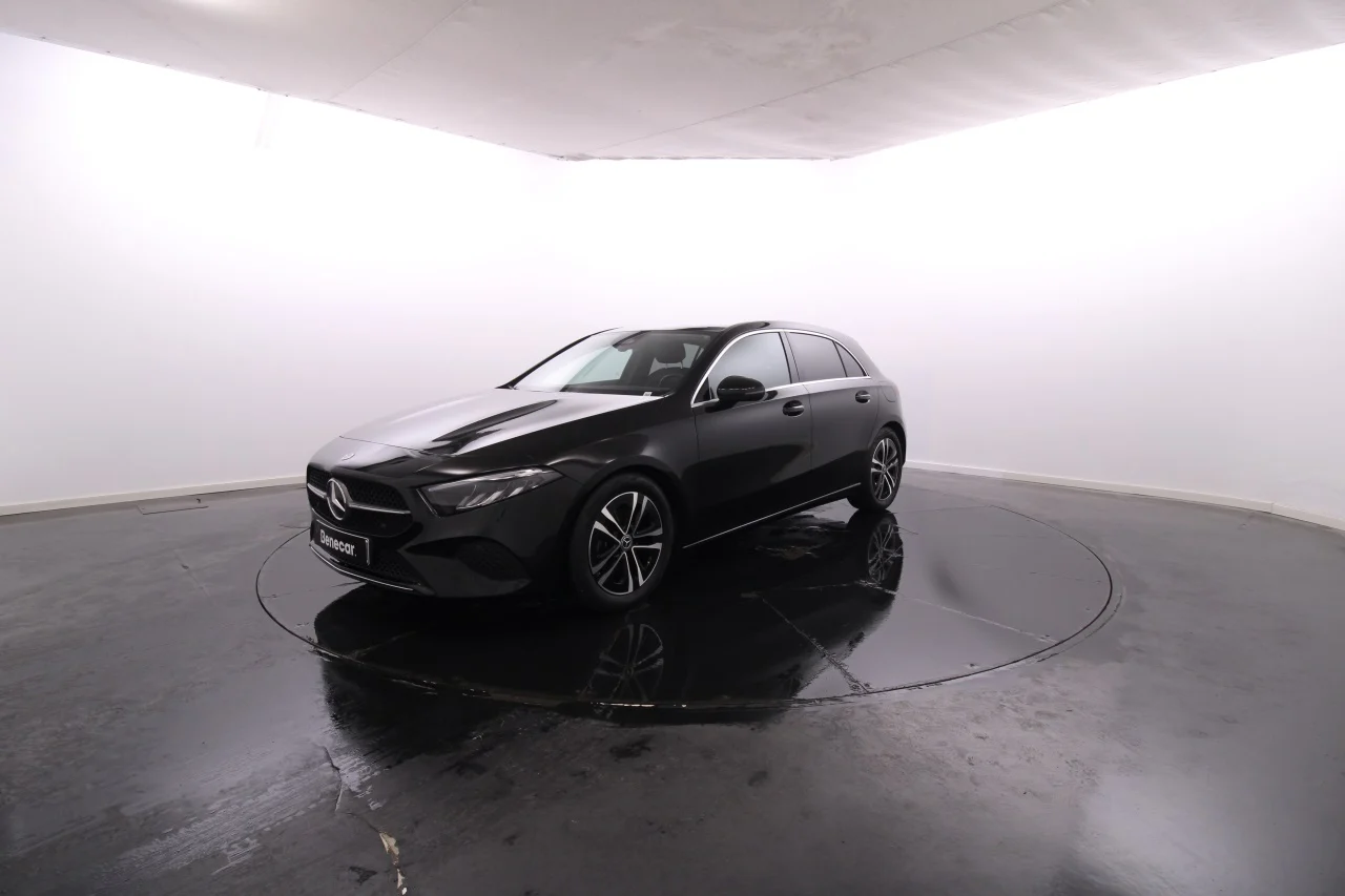 Mercedes-Benz Classe A - 200 Progressive Advanced Cx. Aut. / Vidros Escurecidos