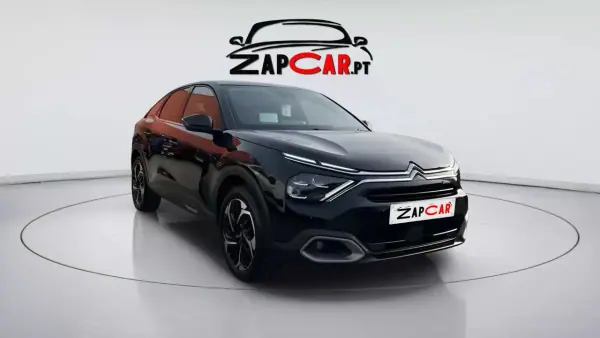 Citroën e-C4 2023 E C4 136 Shine