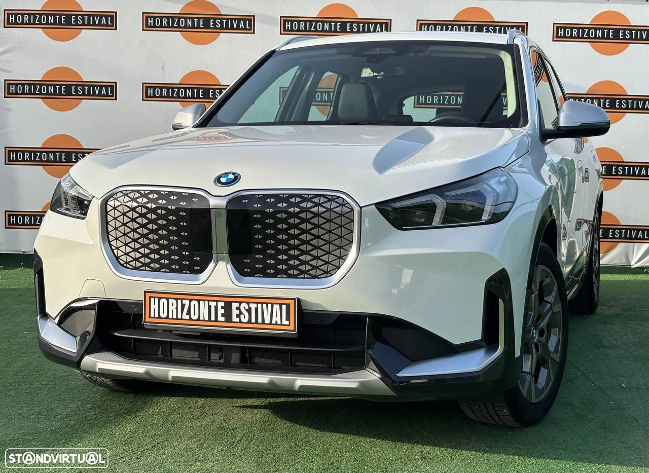 BMW iX1 xDrive30 xLine