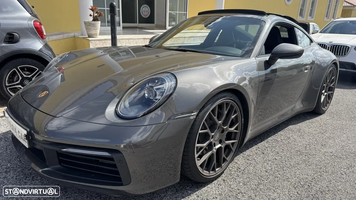 Porsche 911 (992) Carrera PDK