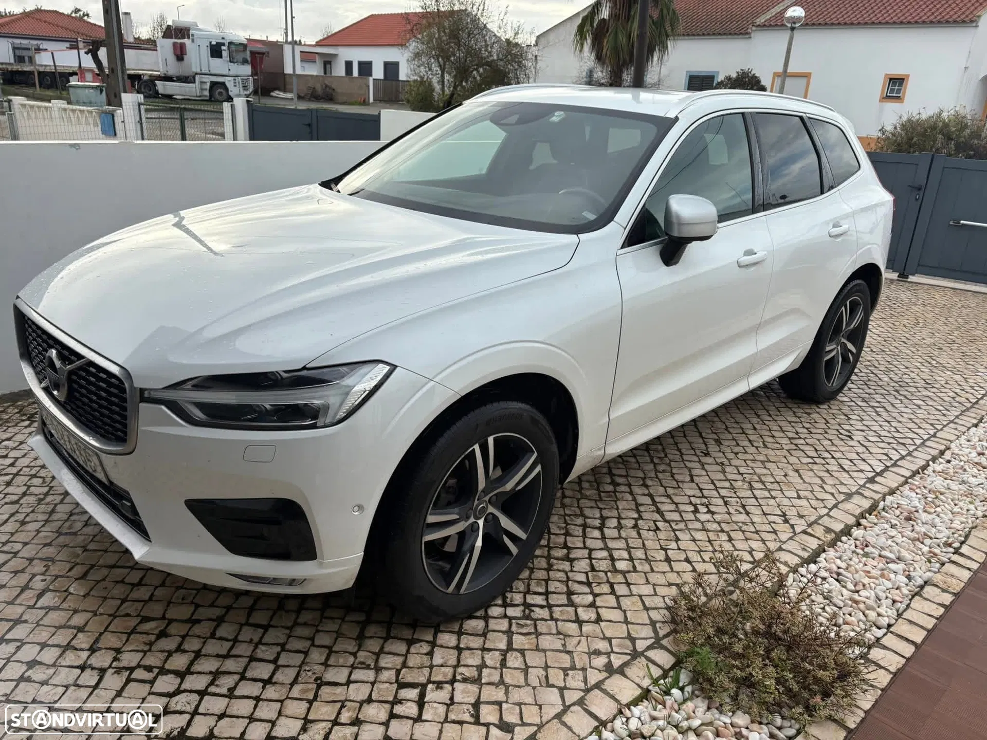 Volvo XC 60 2.0 D4 R-Design Geartronic