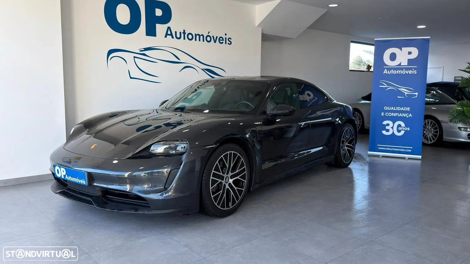 Porsche Taycan Standard