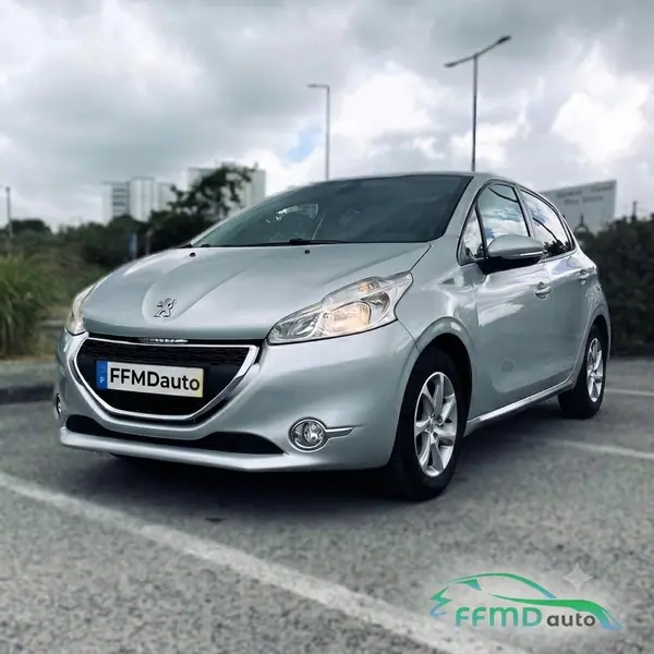 Peugeot 208 2015 1.4 HDi