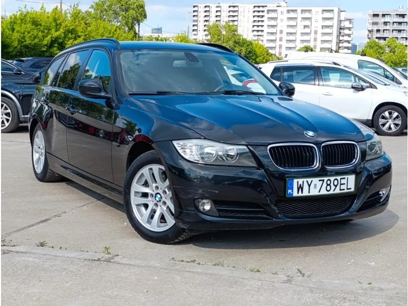 BMW SERIA 3 2010