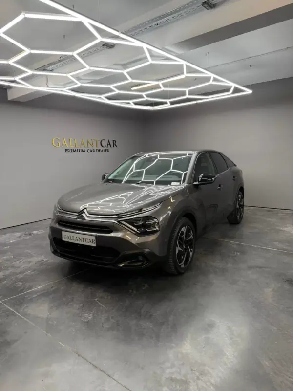 Citroën C4 2023 1.2 PureTech Shine