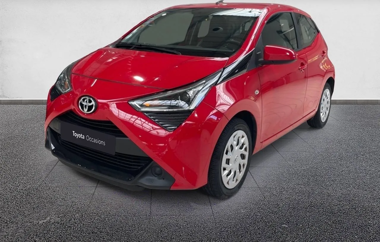 TOYOTA AYGO 1.0 VVT-i x-shift x-play