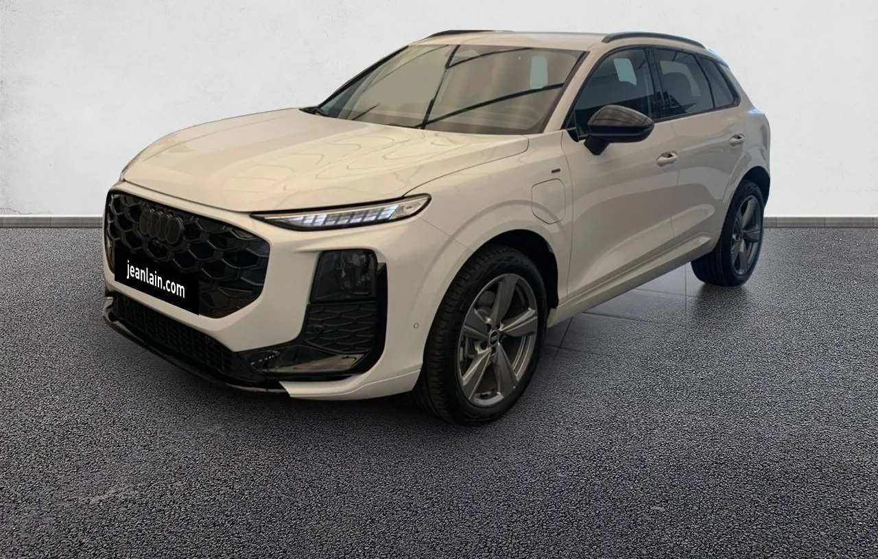 AUDI Q3 HYBRIDE Q3 e-hybrid 272 ch S tronic 6 S line