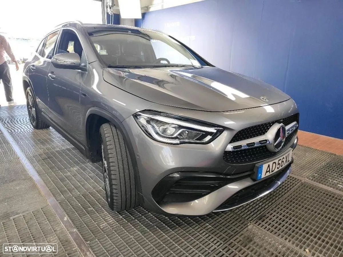 Mercedes-Benz GLA 250 e AMG Line