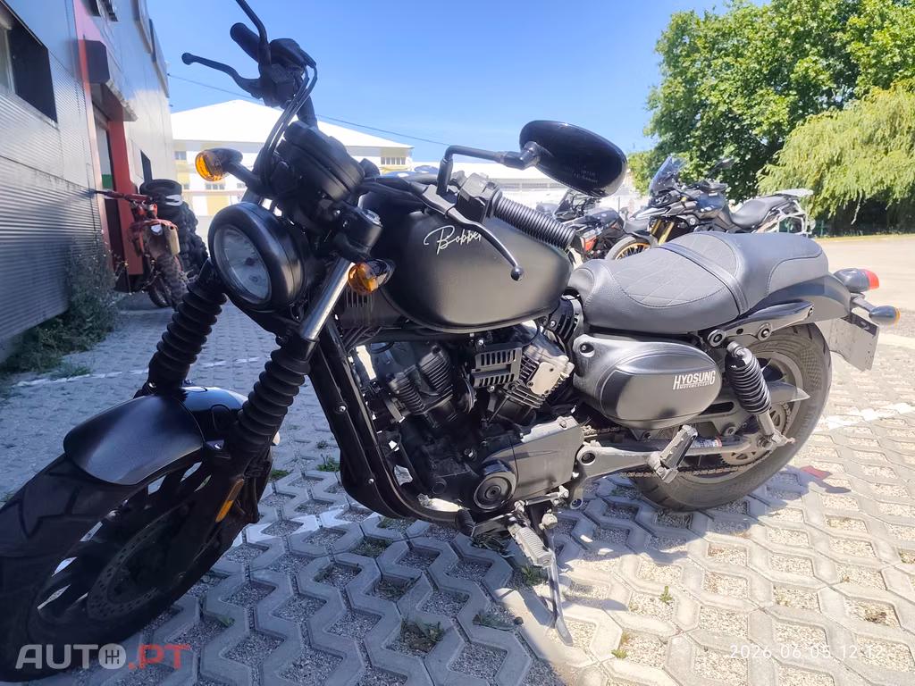 Hyosung GV 125s Bobber