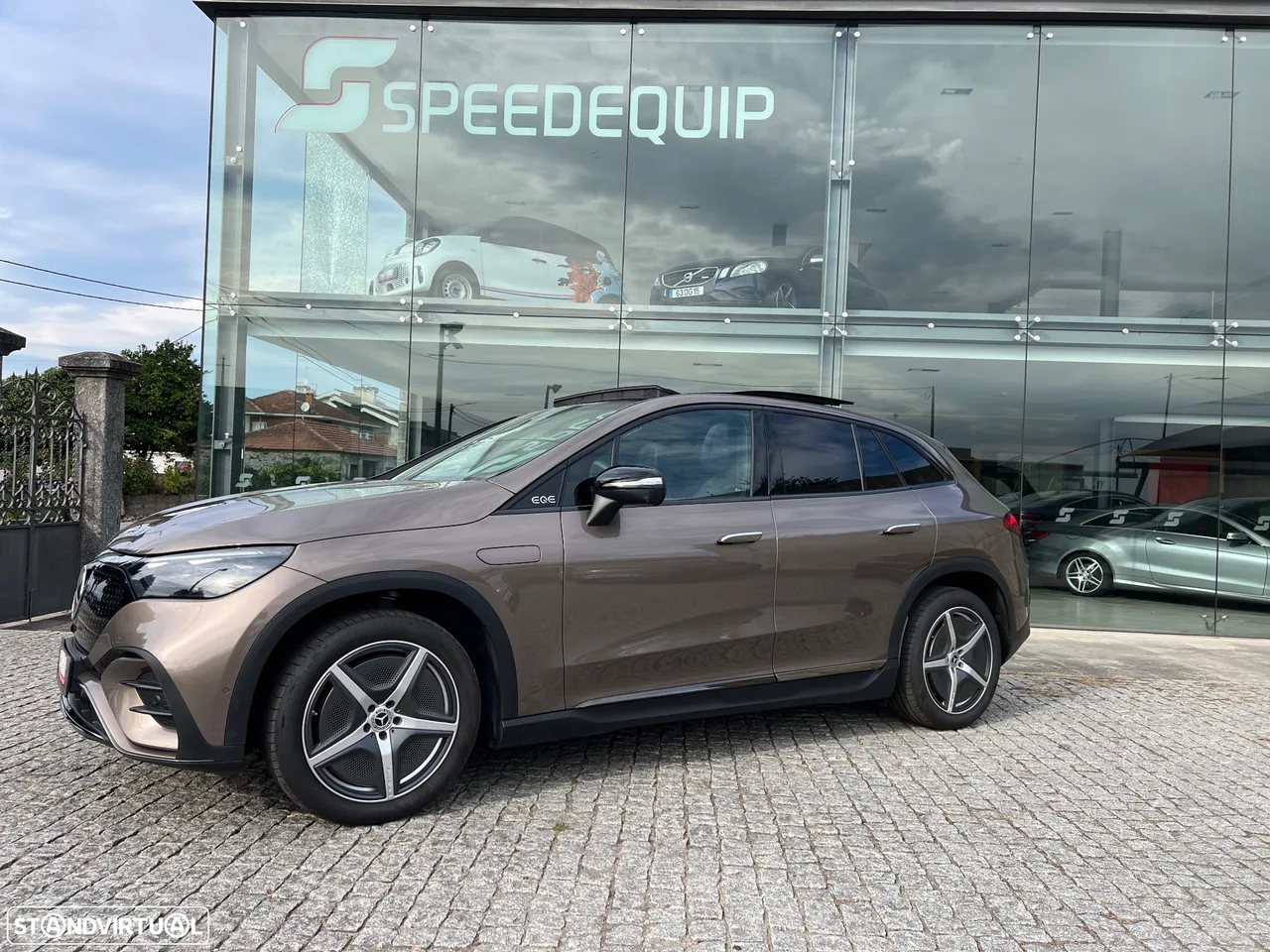 Mercedes-Benz EQE SUV 300