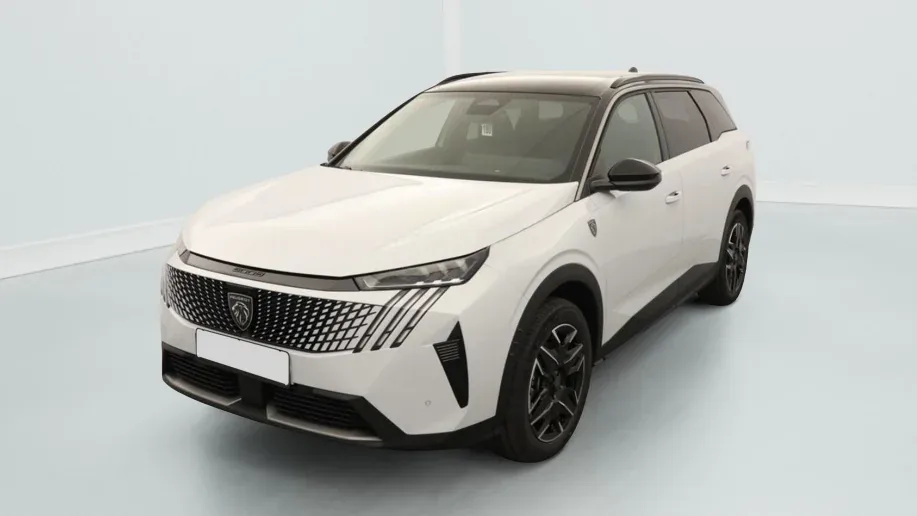 Peugeot 5008 Gt 1.2 HYBRID 145 Zéro km immatriculé