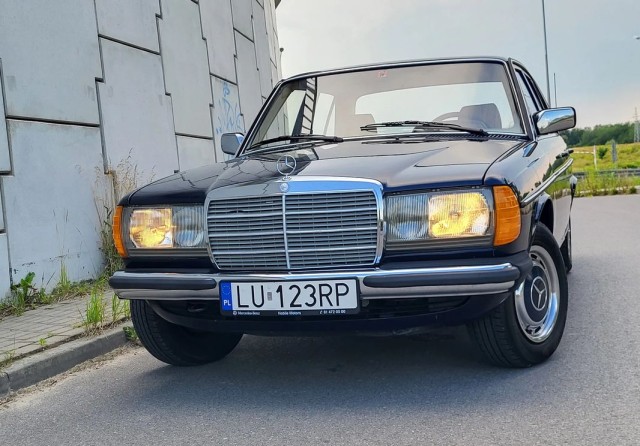 Mercedes-Benz W123