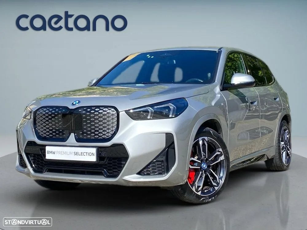 BMW iX1 eDrive20 Pack Desportivo M Pro