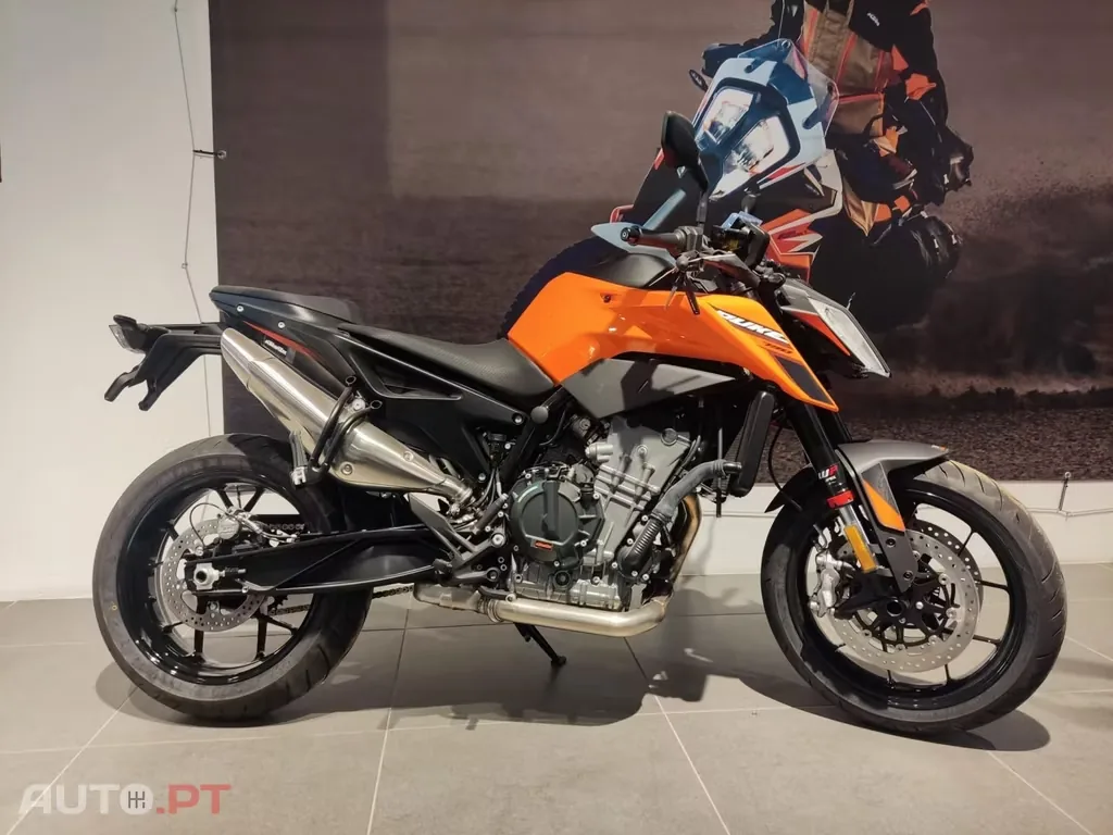 KTM Duke 790