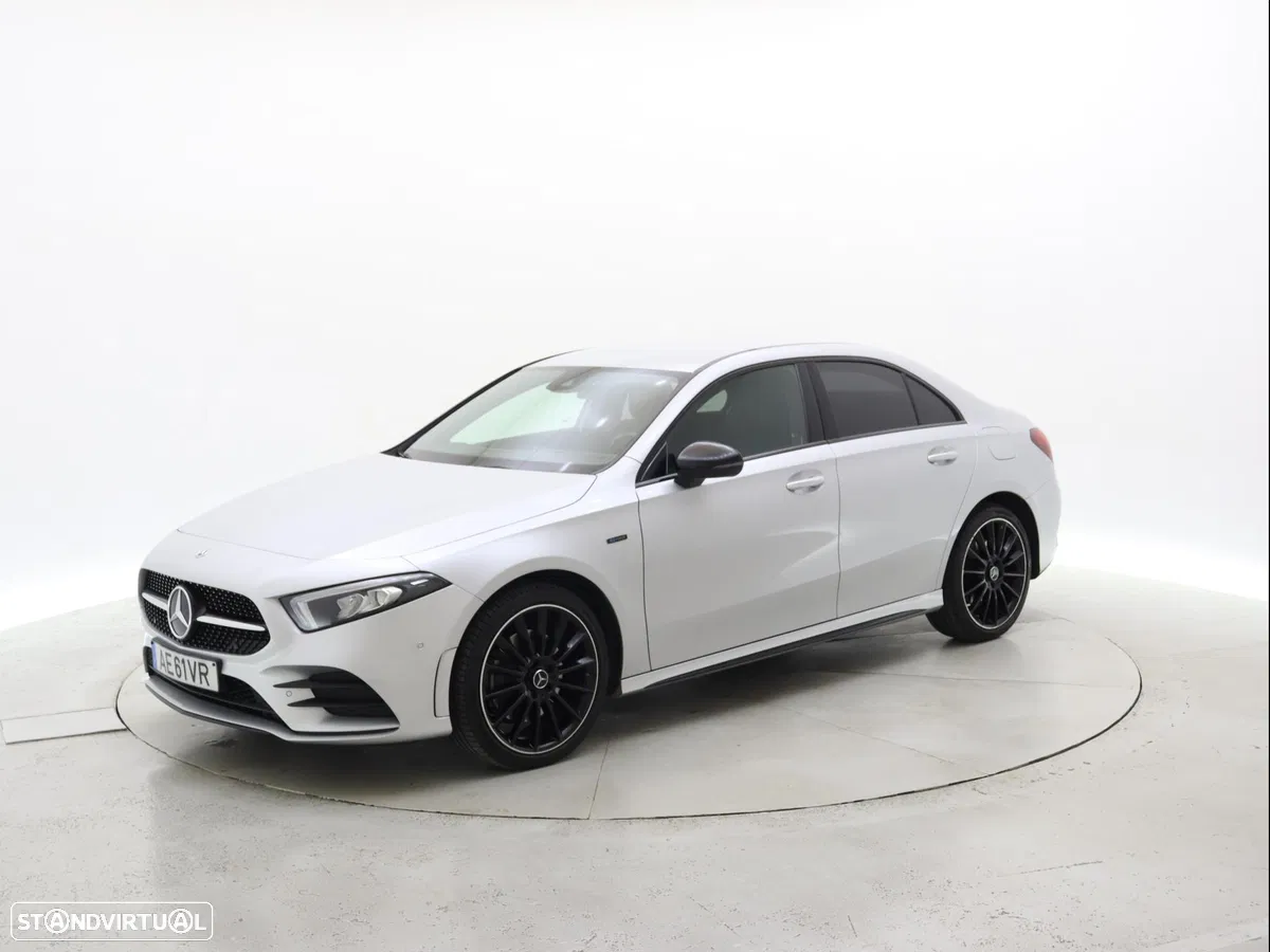 Mercedes-Benz A 250 Limousine e AMG Line