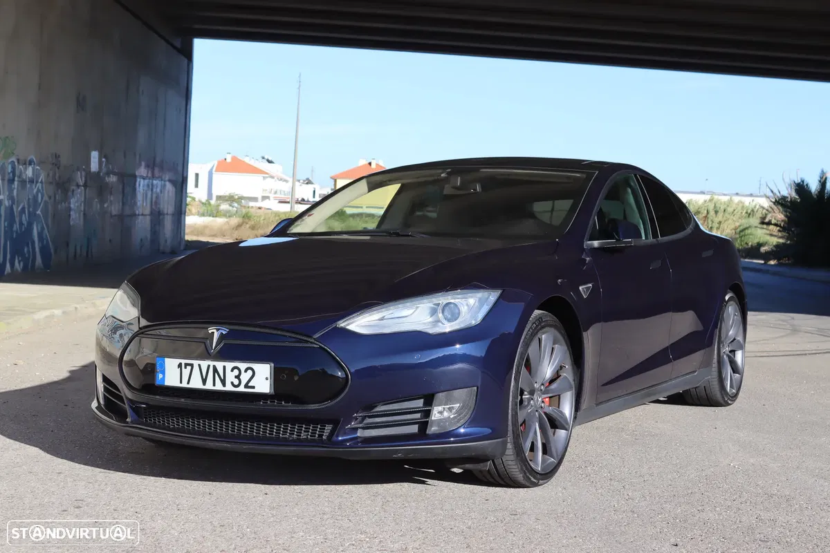 Tesla Model S 85 Perfomance