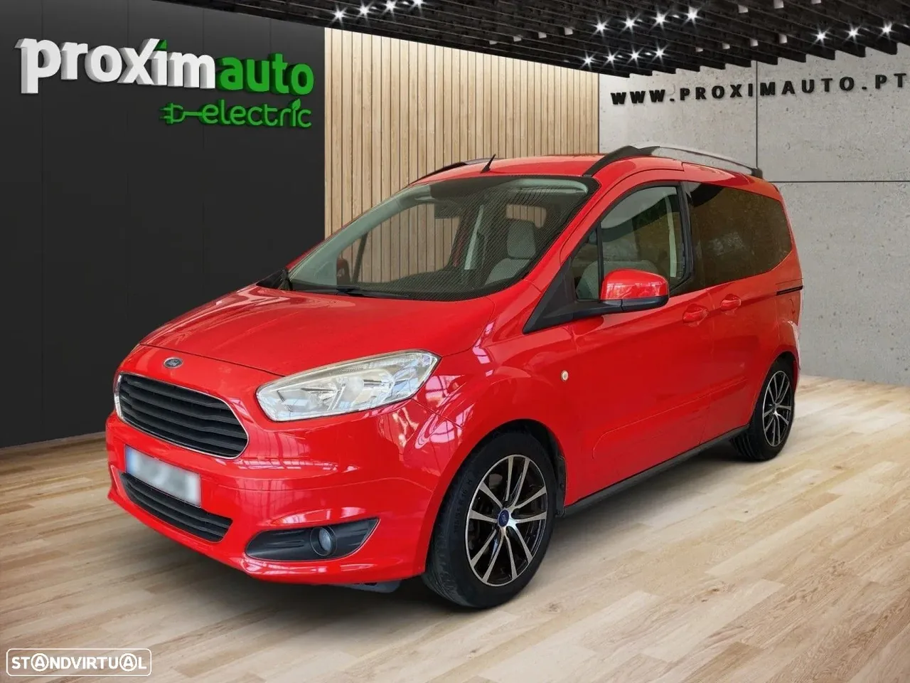 Ford Tourneo Courier 1.0 EcoBoost Titanium