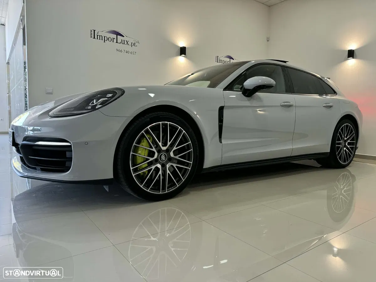Porsche Panamera Sport Turismo 4 E-Hybrid