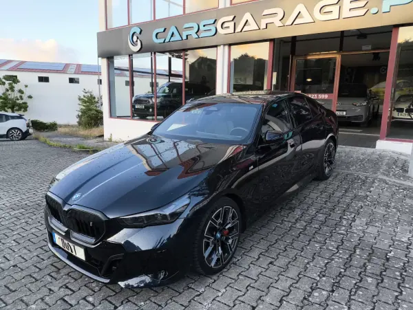 BMW i5 2024 eDrive40 Pack Desportivo M Pro