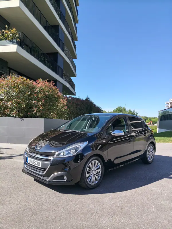 Peugeot 208 2018 Peugeot 208 1.6Hdi - 75 CV -