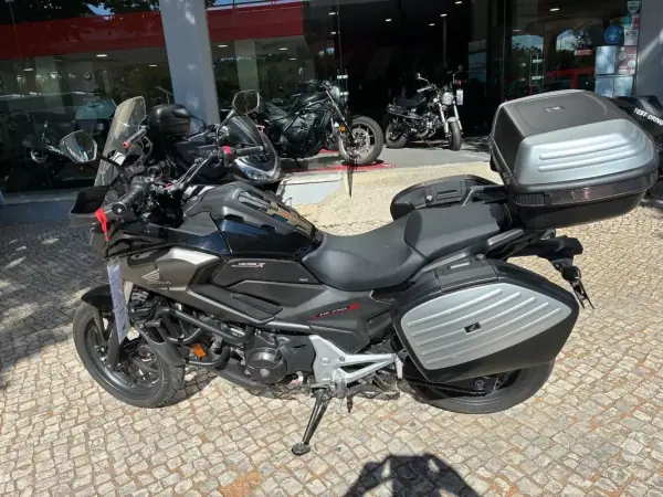 Honda NC750X 2020 .