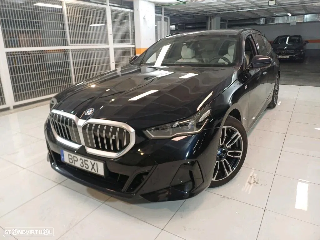BMW i5 Touring eDrive40