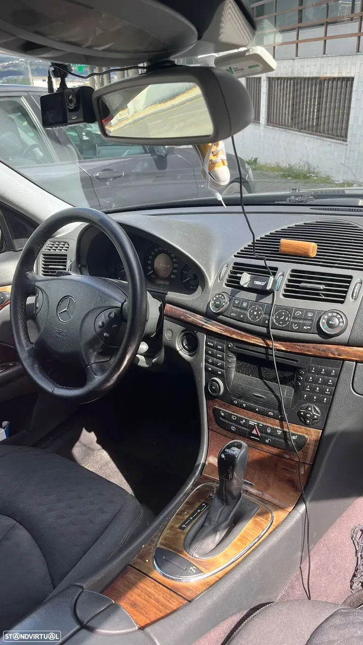 Mercedes-Benz E 270