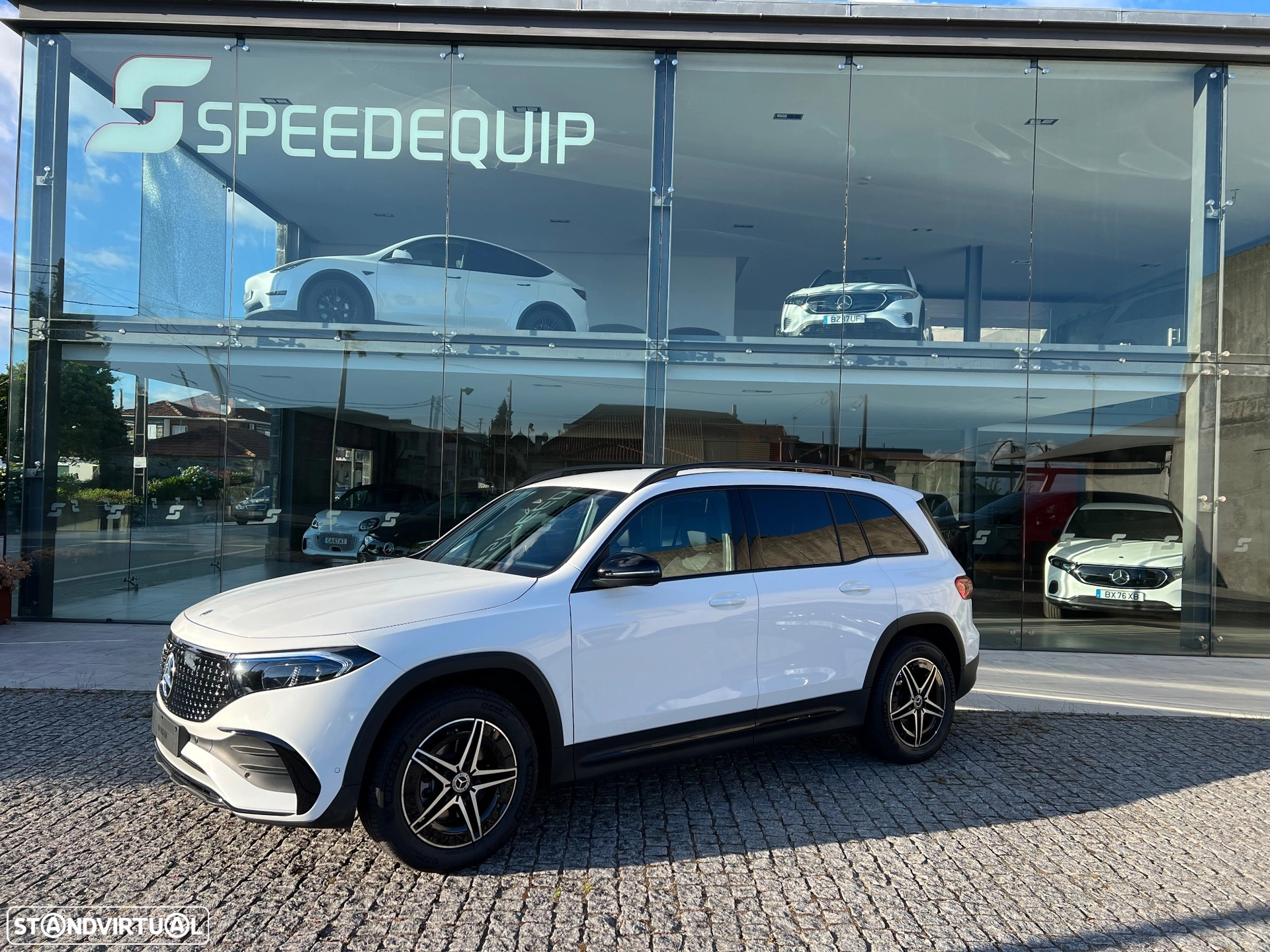 Mercedes-Benz EQB 300 4Matic AMG Line
