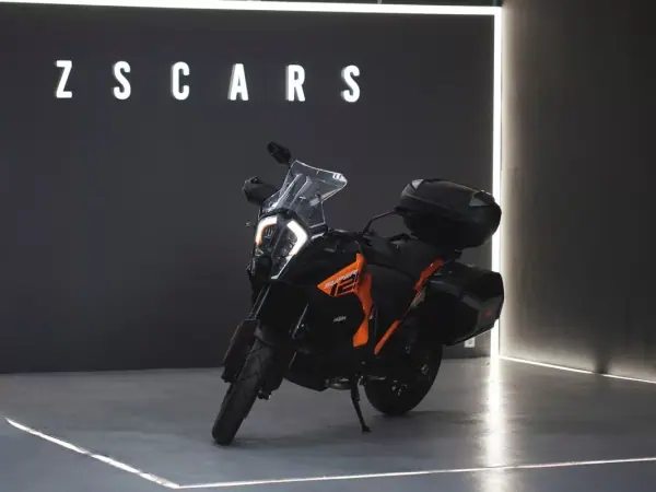KTM 1190 RC8 R Race Spec 2024 .
