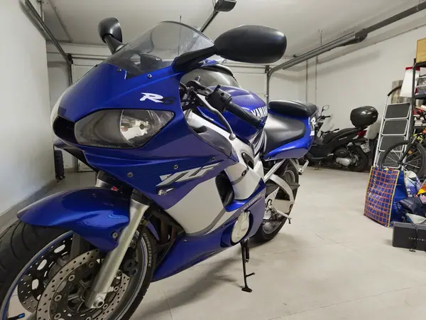 Yamaha YZF R6 2001 RJ03