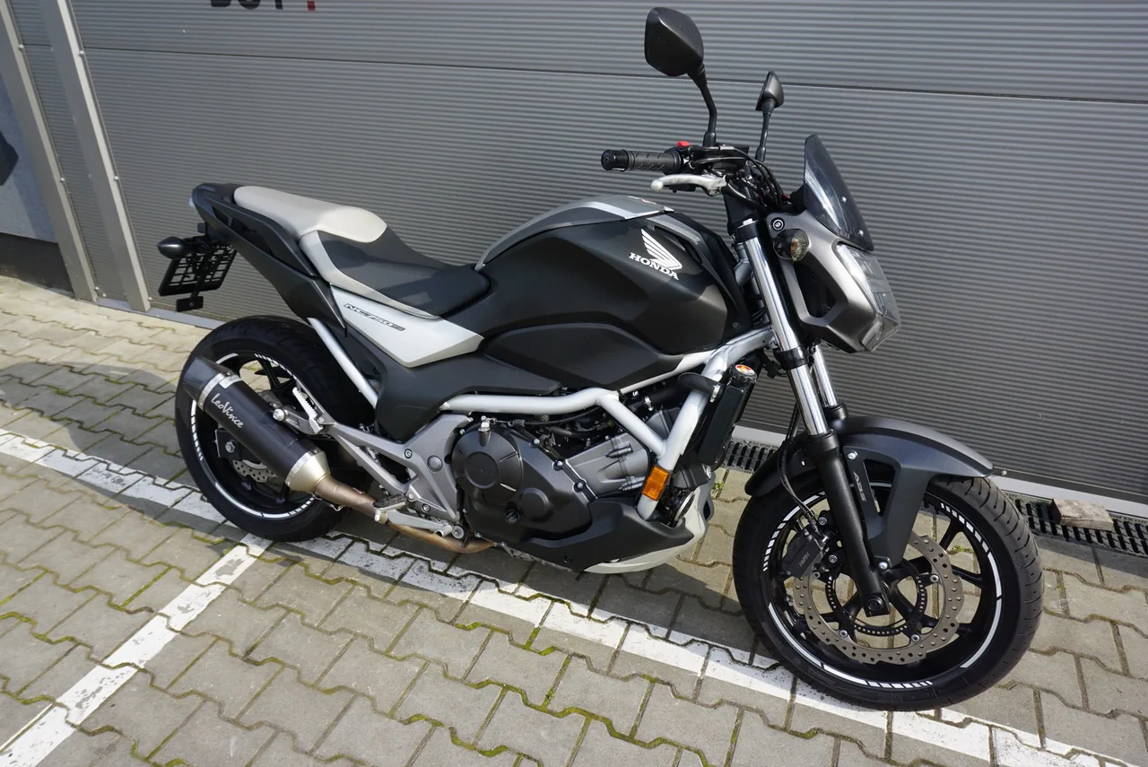 Honda NC 750 S ABS Leo Vince