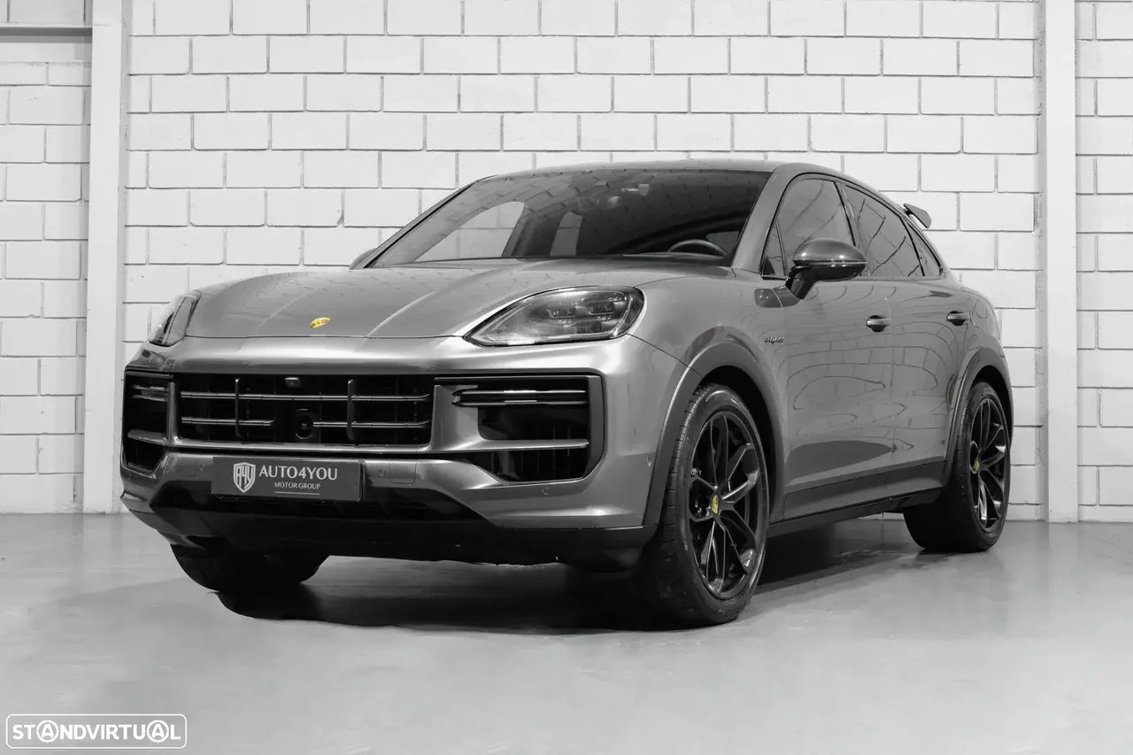 Porsche Cayenne Coupé Turbo E-Hybrid Pacote GT