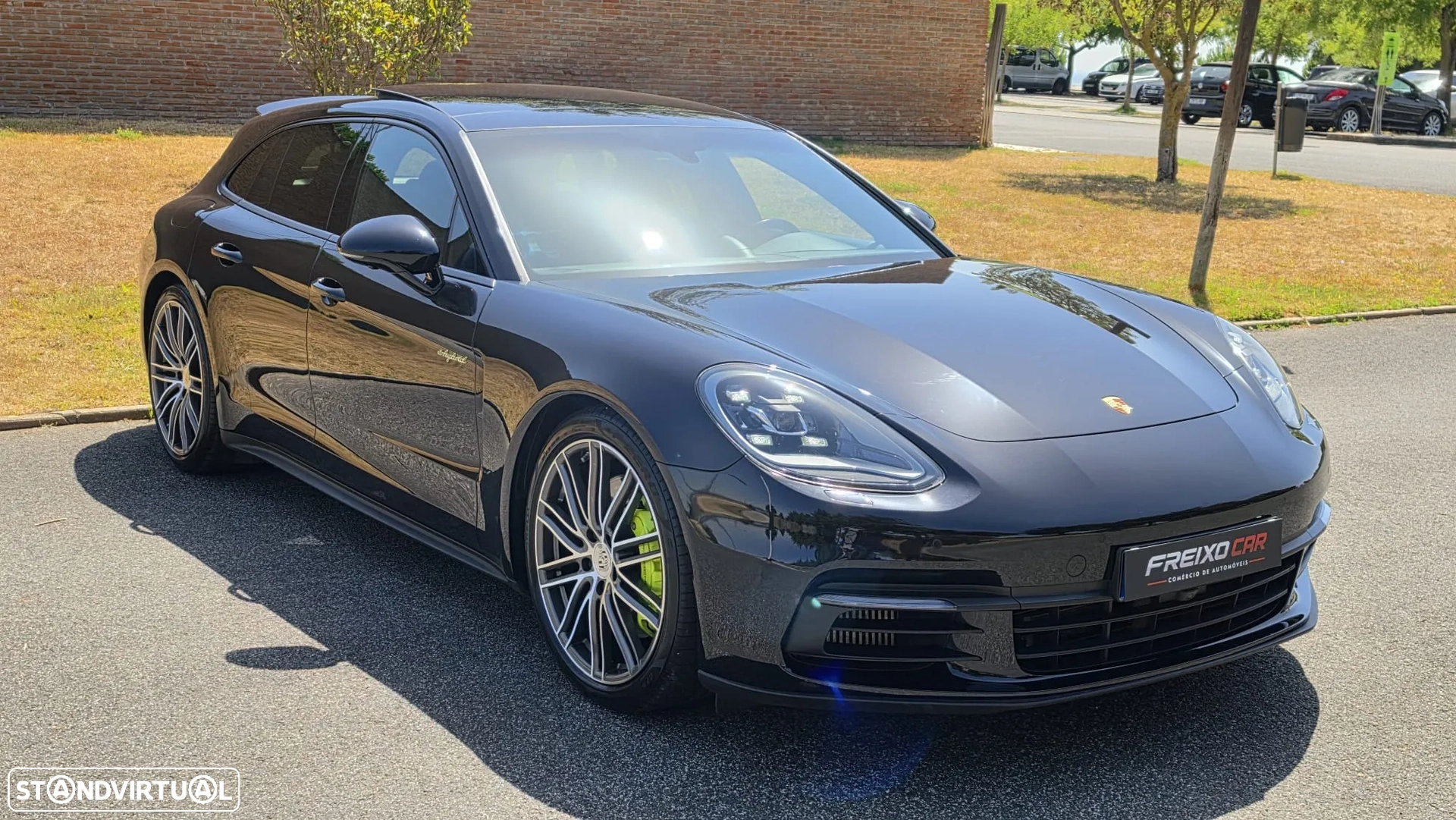 Porsche Panamera 4 E-Hybrid Platinum Edition