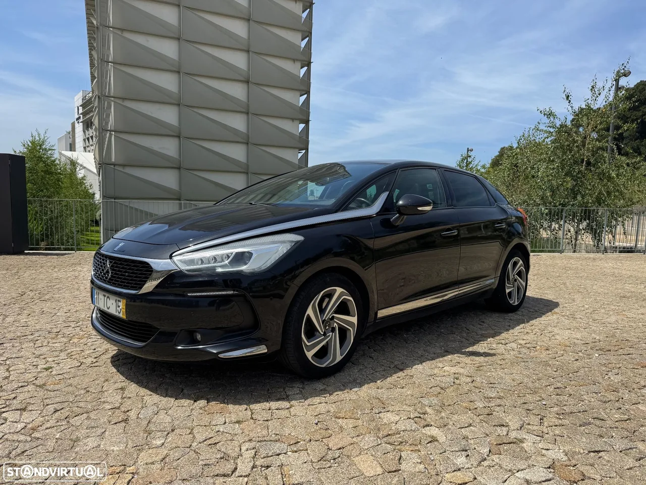Citroën DS5 2.0 HDi Hy4 So Chic CMP6 88g