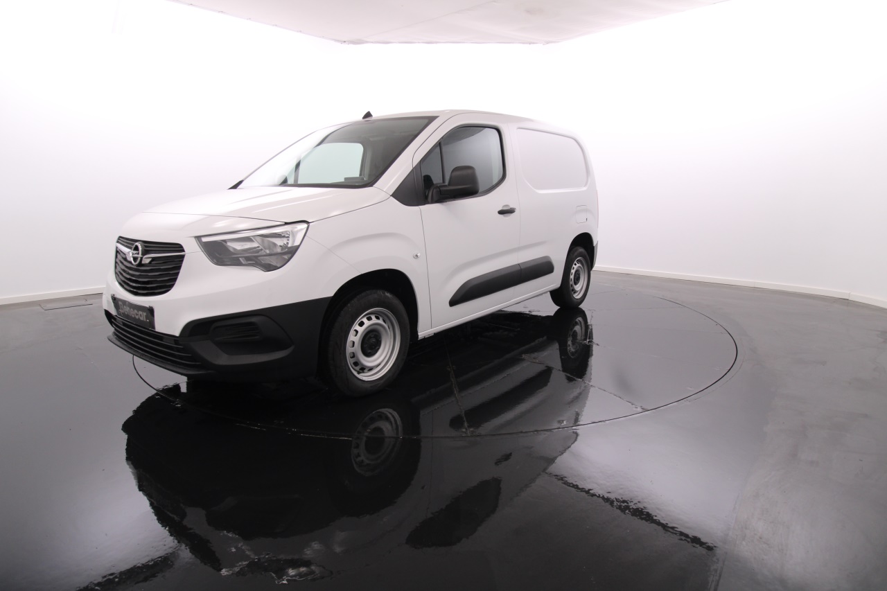 Opel Combo Cargo L1H1 E15DT MT6 100cv 3Lug.
