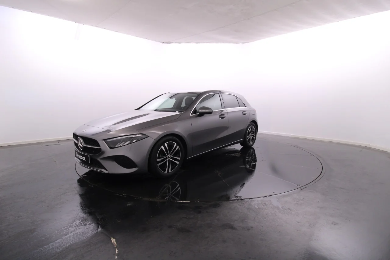 Mercedes-Benz Classe A - 200 d Progressive Advanced Cx. Aut. / Vidros Escurecidos