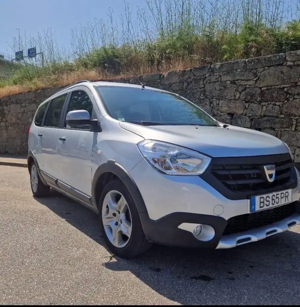 Dacia Lodgy 2017 TCe 115 Stepway Celebration