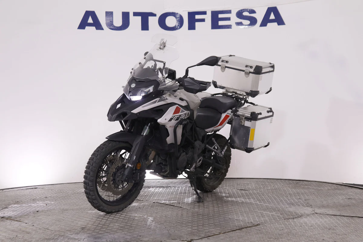 Benelli TRK 502 X TRK 502 X 48CV KIT MALETAS
