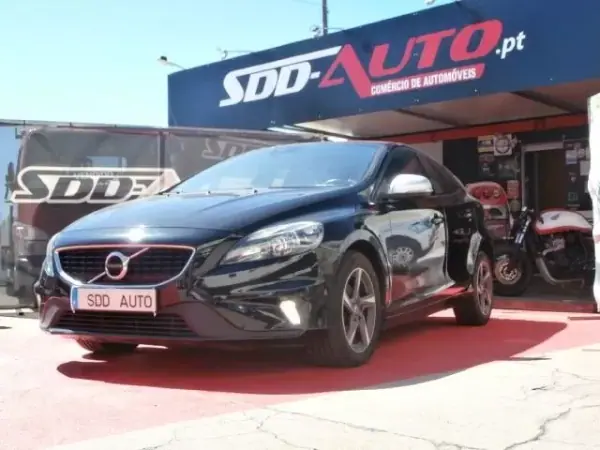 Volvo V40 2017 2.0 D2 R-Design