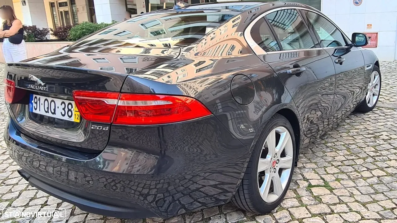 Jaguar XE 2.0 D Prestige Aut.