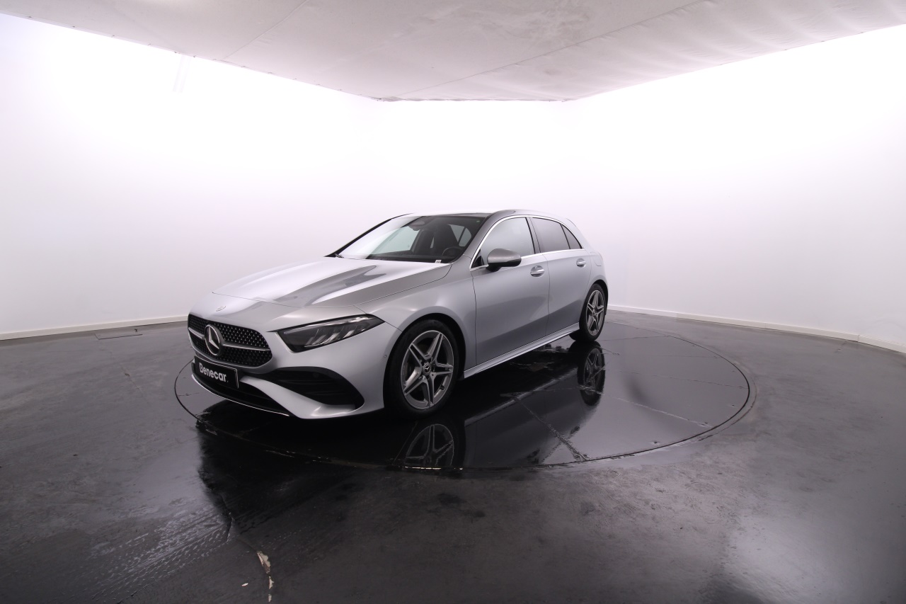 Mercedes-Benz Classe A - 180 d AMG Advanced Plus Cx. Aut. GPS / Vidros Escurecidos / Pack Premium / JLL