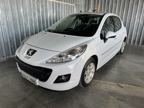 PEUGEOT 207 1.4i Active